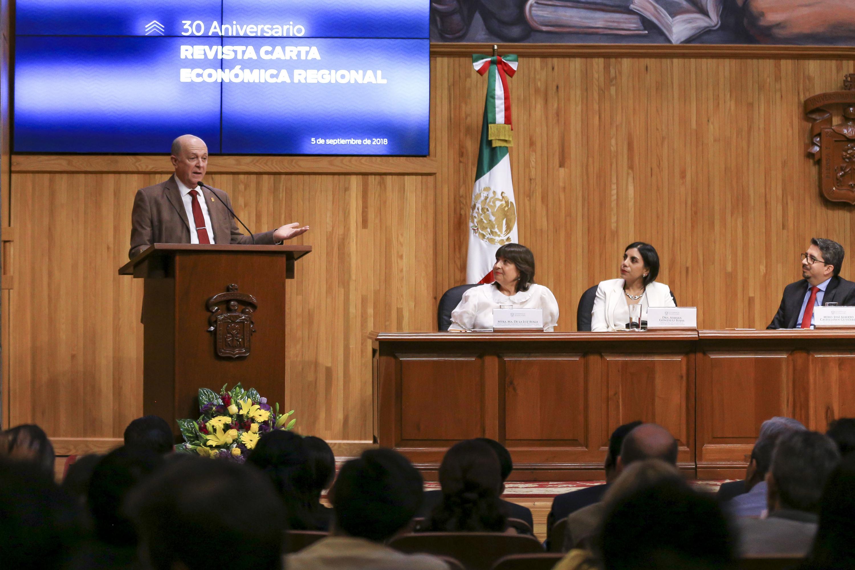 Rector General de la UdeG, doctor Miguel Ángel Navarro Navarro