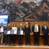 Entregan el Premio Eliseo Mendoza, en el Paraninfo Enrique Díaz de León