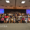 docentes y personal administrativo han desempeñado a lo largo de 20, 25 y 30 años posan con las autoridades del CUCEA