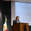 El rector de CUCEA el Mtro. José Alberto Castellanos Gutiérrez dando la charla inaugural del FLISOL